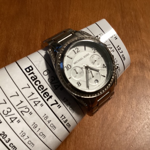 Michael Kors Silver-tone Women’s Watch MK-5165 - Picture 9 of 15